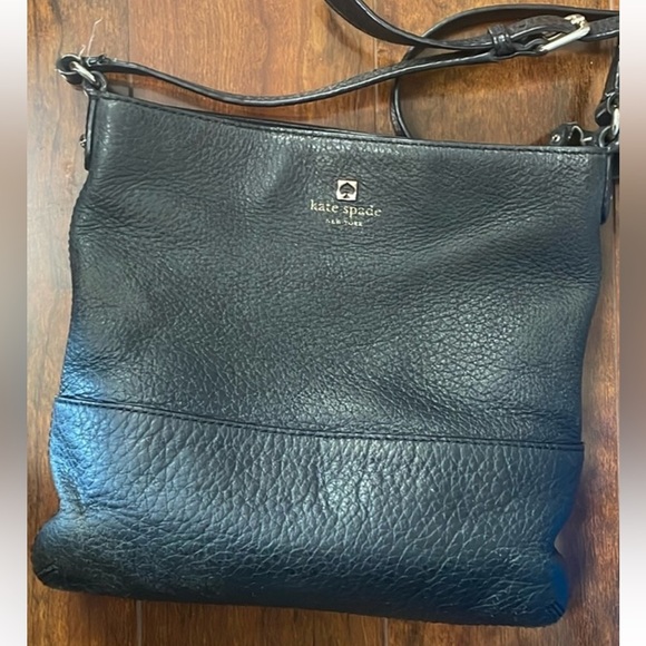 Kate Spade vintage Set! Cross body pebble purse with stripped wristlet. - Picture 15 of 16